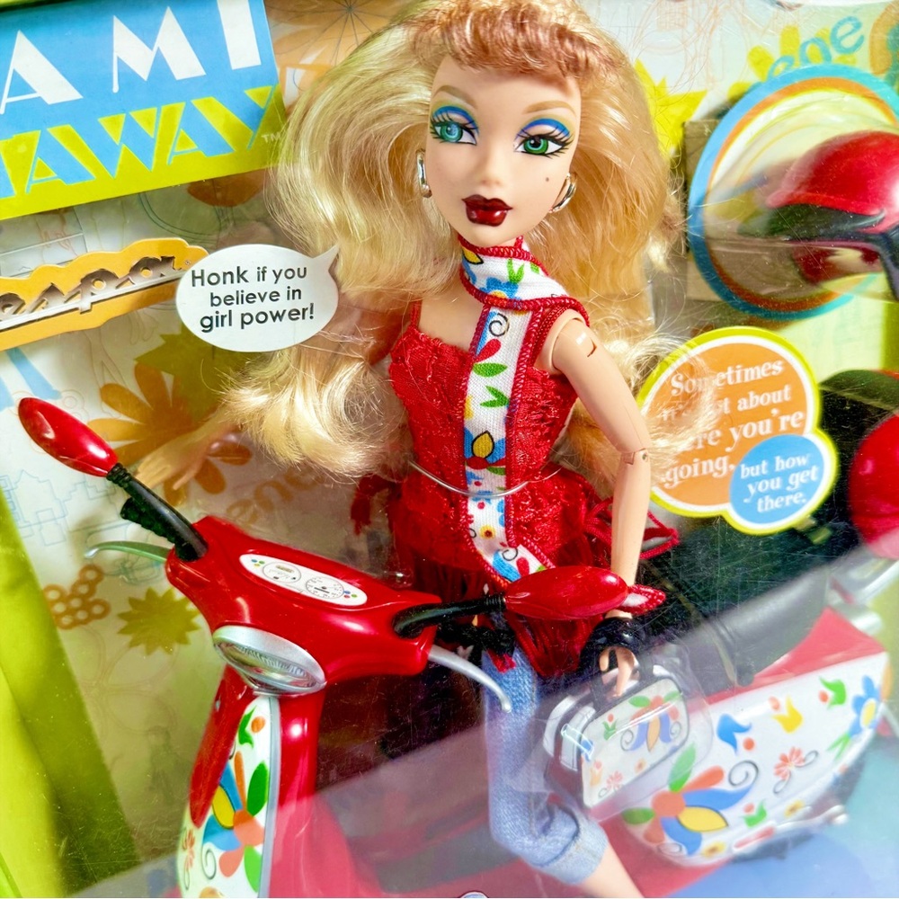 My Scene ULTRA RARE “Miami Getaway” Delancey & Vespa Giftset by Mattel